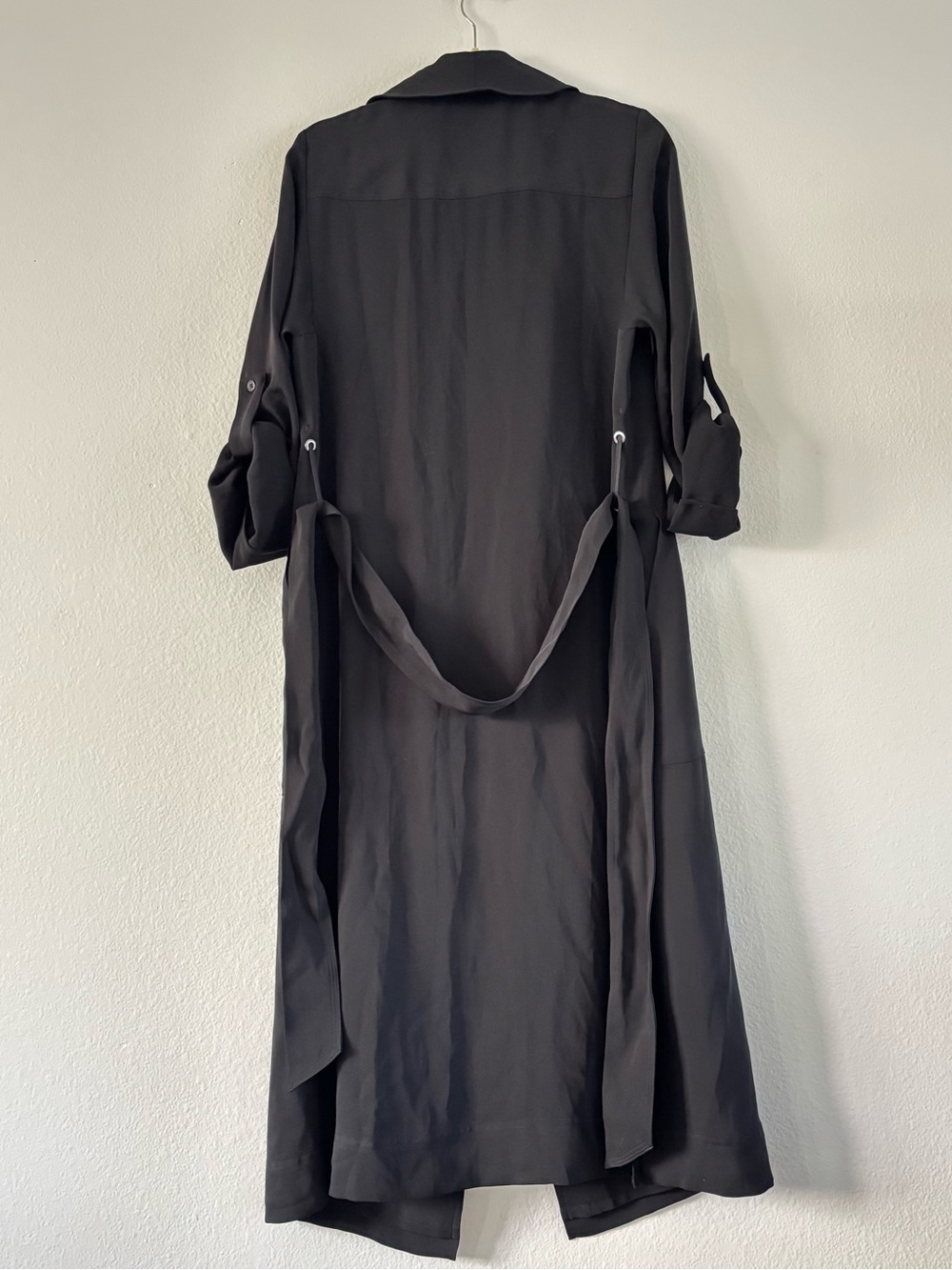 Aritzia Babaton Kahlo Long Robe Matte Satin Duster Jacket Black Medium - Picture 14 of 16
